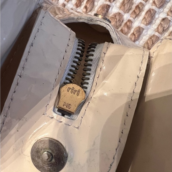 Authentic Gianni Versace Bag. Patent Leather. Made in Italy - Picture 9 of 15